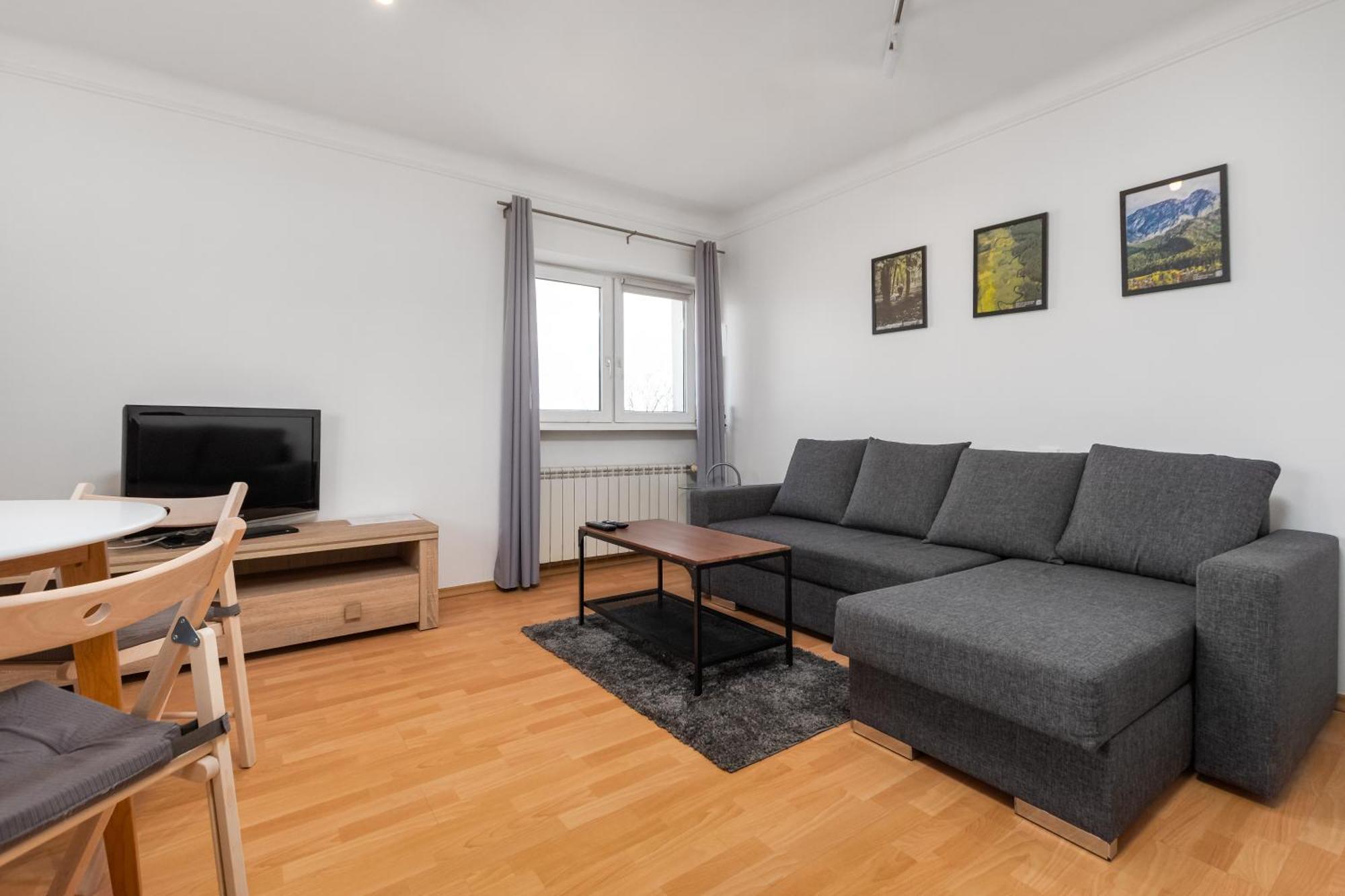 Raclawicka 42 By Homeprime Warschau Buitenkant foto